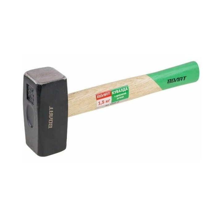 kuvalda-15kg-s-derevyannoy-rukoyatkoy-volat